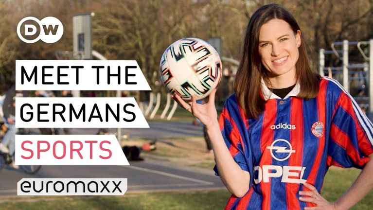 持续发力！萨林杰送长传 胡明轩助张昊上篮将分差拉开到20分以上